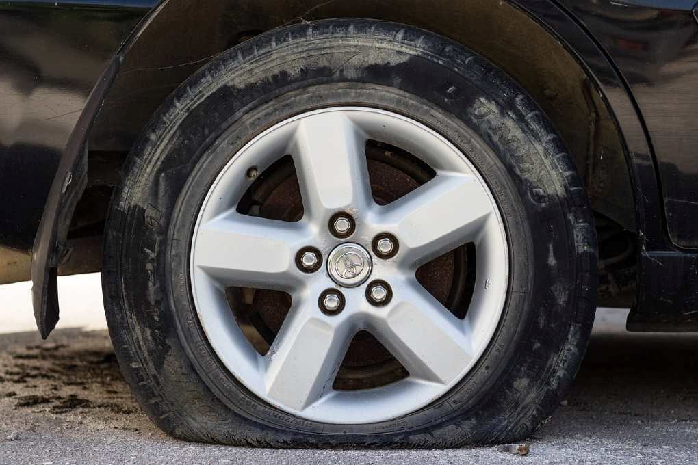 Flat tire in Iceland